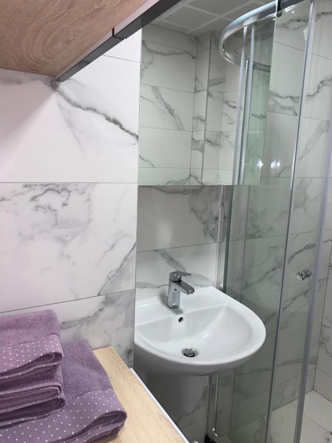 Pink Modern Apartment Скопие Екстериор снимка