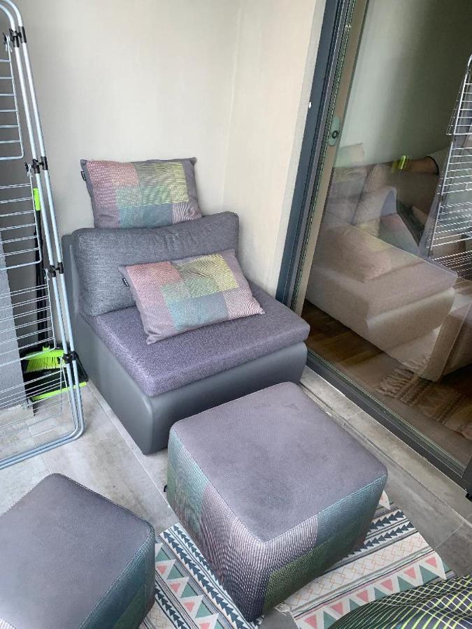 Pink Modern Apartment Скопие Екстериор снимка
