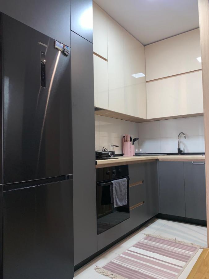 Pink Modern Apartment Скопие Екстериор снимка