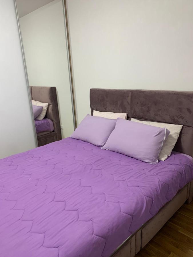 Pink Modern Apartment Скопие Екстериор снимка